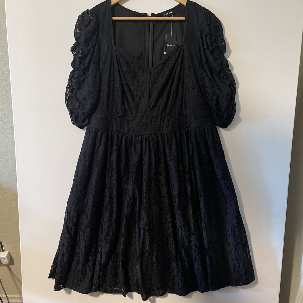 NEW Torrid Lace Fit & Flare Dress Midi Black Ruched Sleeves‎ Classic Goth Sz 14